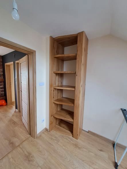 Lux-Drew — regał narożny dąb · korytarz